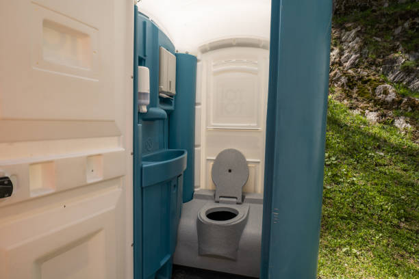 Best Construction site porta potty rental  in Sheffield, OH